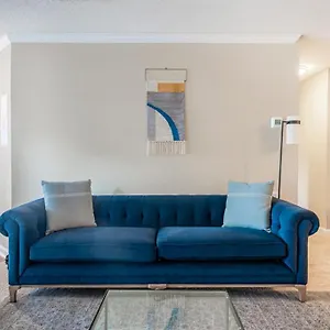 Apartment Viagem - - Attractive 2br W/patio+gym, Charlotte