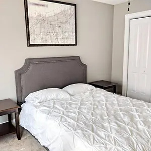 Holiday home Spacious Deluxe House For You, Your Family And Friends, Charlotte